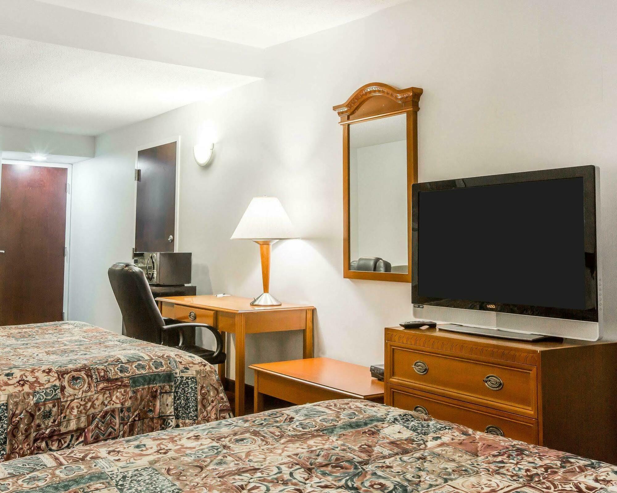 Rodeway Inn & Suites New Paltz- Hudson Valley Exterior foto